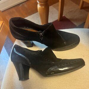 Clark's Artisan Black Booties Size 9.5 9 1/2 wide